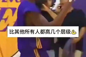 开拓者训练比拼半场三分：三人命中欢呼 氛围融洽！